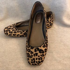 Me Too “Darcie” Leopard Print Flats